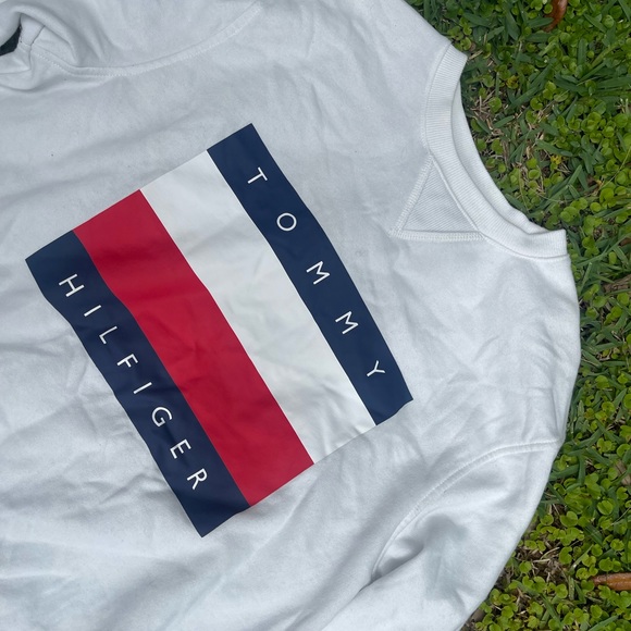 tommy hilfiger sweatshirt - Picture 2 of 4